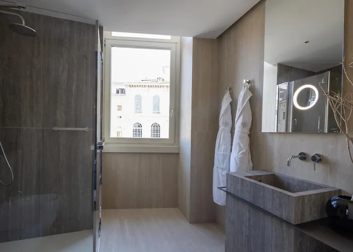 Отель Palazzo 4 Fontane 12 4*