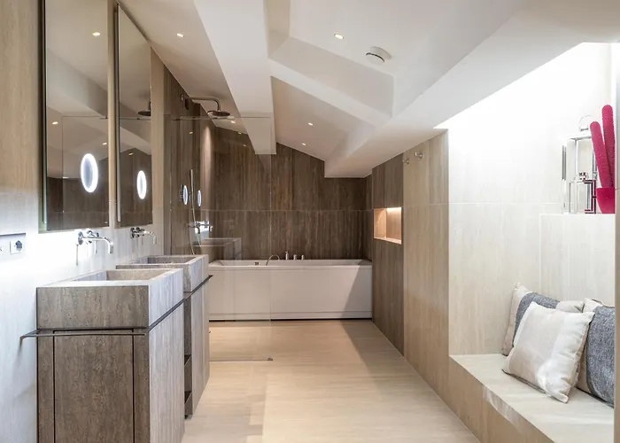 Отель Palazzo 4 Fontane 12