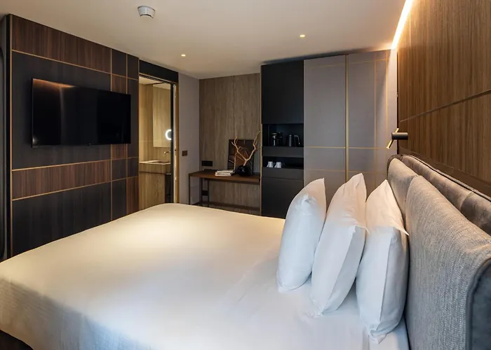 Palazzo 4 Fontane 12 4* Рим